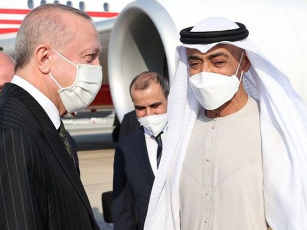 Birleşik Arap Emirliklerine Giden Cumhurbaşkanı Erdoğan Resmi Törenle Karşılandı!