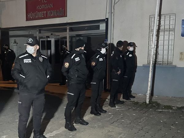 Boşanmak Üzerinde Olduğu Eşini Öldürdü