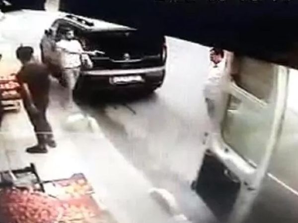 Bu kez şiddetin adresi Bağcılar! Korku dolu anlar yaşattı!