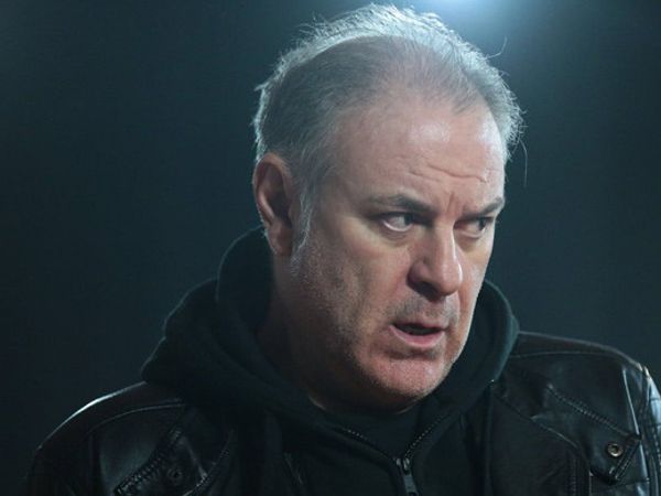 Burak Sergen, Sadakatsiz Dizisine Görüntülü Arama İle Katıldı!
