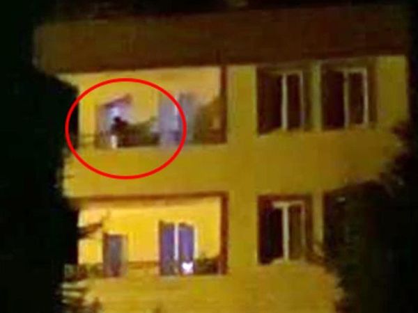 Bursa'da Balkona Çıkıp İntihar Etti