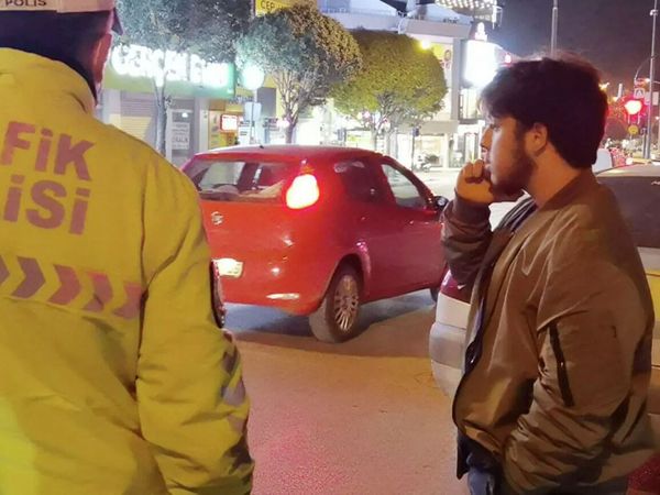 Bursa’da Ben Alkol Kullanmam Diyen Sürücü Polise Zor Anlar Yaşattı