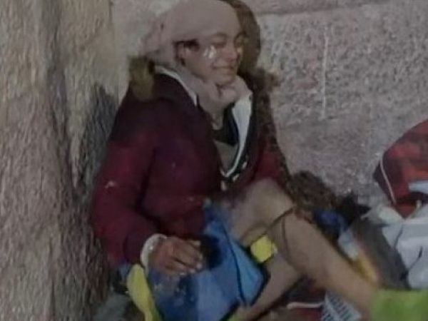 Bursa'da Polis Ekipleri Evsiz Kadını Donmaktan Kurtardı