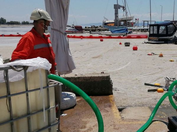 Çalışmalar Başladı! Marmara'da Deniz Salyası Temizliğine Başladı