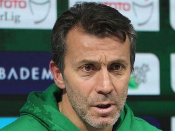 Çaykur Rizespor Teknik Direktörü Bülent Korkmaz, Fenerbahçe karşısında alınan mağlubiyet sonrası maçı değerlendirdi!