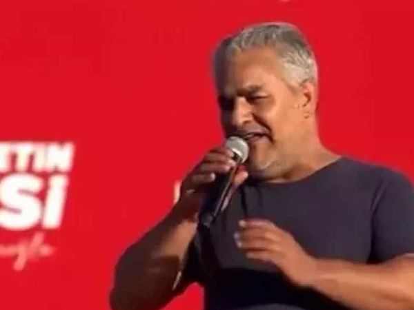 CHP'nin 'terlik' tiyatrosu fotoğraflarla ortaya çıktı