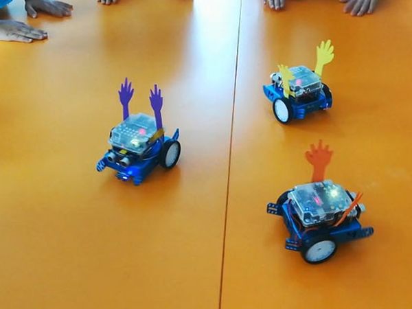 Çocukların Tasarladığı Erik Dalı Oynayan Robotlar Beğeni Topladı