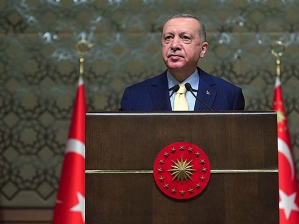 Cumhurbaşkanı Erdoğan, 'Kardan Aydınlık' Şiirini Okudu