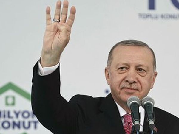 Cumhurbaşkanı Erdoğan Önderliğinde TOKİ 1 Milyonuncu Anahtarı Teslim Etti