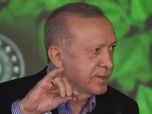 Cumhurbaşkanı Erdoğan'dan Ay Yıldızlı Çakı! ''Devamlı Yanımda Taşırım''