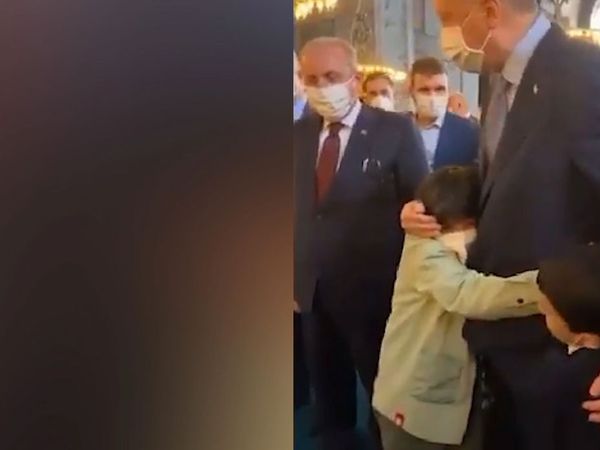 Cumhurbaşkanı Erdoğan'ı Torunları, Dedelerini Görünce Koşarak Sarıldı