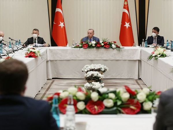 Cumhurbaşkanlığı Külliyesi'nde Müsilaj Toplantısı! Cumhurbaşkanı Erdoğan, Akademisyenleri Kabul Etti