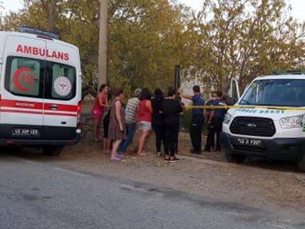 Datça'da Eve Giren Adam Eşini Kanlar İçinde Buldu
