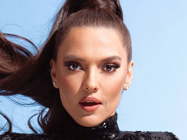Demet Akalın'dan Anlamlı Hareket