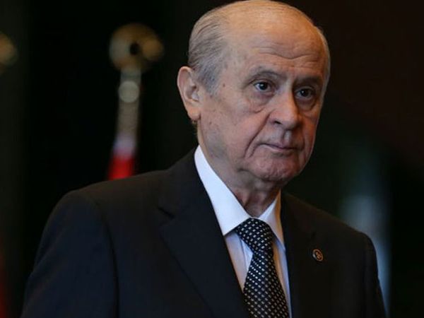 Devlet Bahçeli Mansur Yavaşı Uyardı:  "Mansur Yavaş Dikkat Etsin. Arkasında Bir Ülkücü Nefes Var"