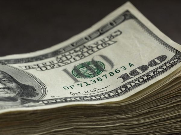 Doların düşme sebebi ortaya çıktı! BDKK'nın aldığı kararın ardından yeni dolar tahmini belli oldu