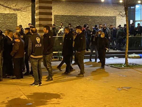 Düğün Değil Meydan Muharebesi: Nişanda Çıkardıkları Kavgayı Düğünde Devam Ettirdiler!