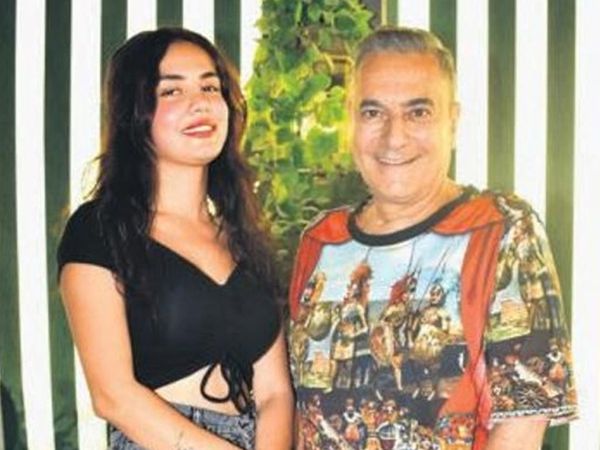 Ece Ronay İtiraf Etti: Hamileyim!
