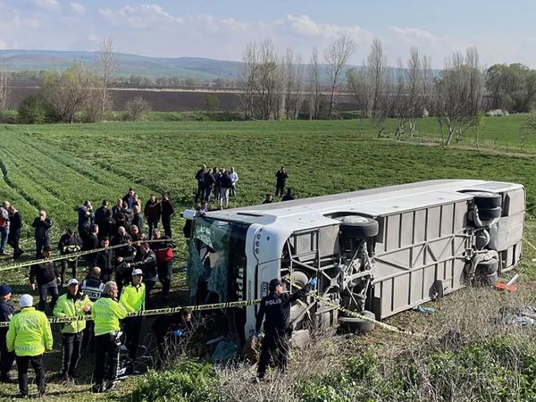 Eskişehir'de kaza, ölü ve yaralılar var
