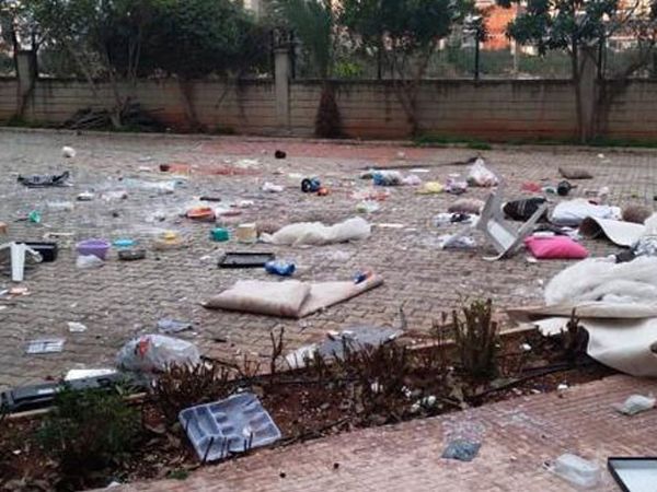Evdeki Eşyaları Camdan Atan Adam İki Saat Sonra Soyunup İntihara Kalkıştı