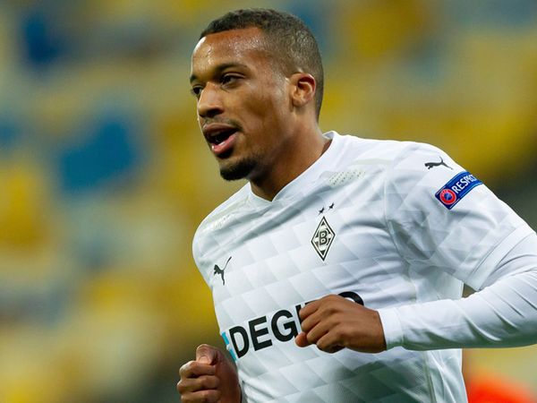 Fenerbahçe Alassane Plea'yı transfer etmek istiyor
