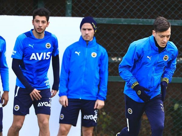 Fenerbahçe'nin yeni sezon antrenman görüntüleri