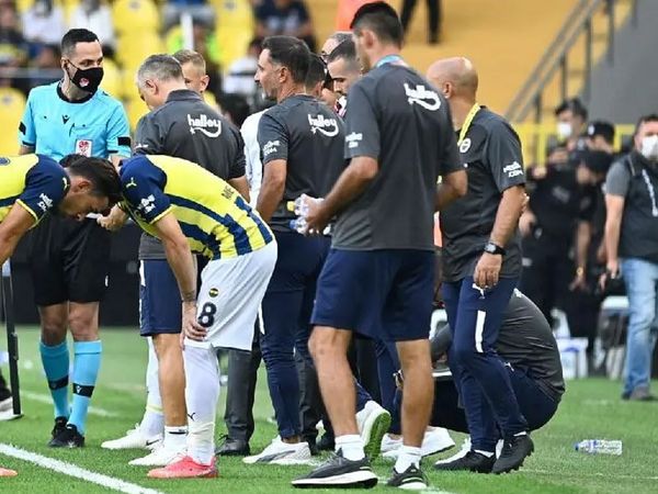 Fenerbahçe'de İrfan Can Kahveci ve Marcel Tisserand Sakatlıkları Nedeniyle 3 Hafta Forma Giyemeyecek!