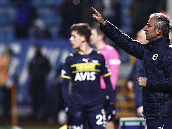 Fenerbahçe'de İsmail Kartal'dan Kasımpaşa galibiyeti sonrası Ferdi Kadıoğlu hakkında açıklama geldi!
