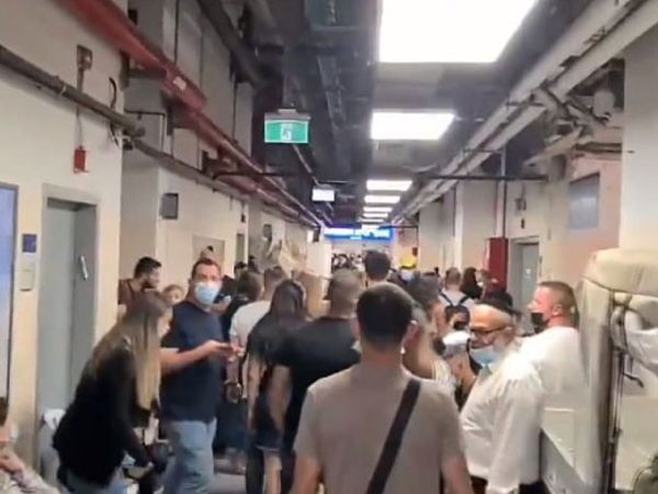 Filistin'den Atılan Roketler İsrail'de Sığınakları Doldurdu
