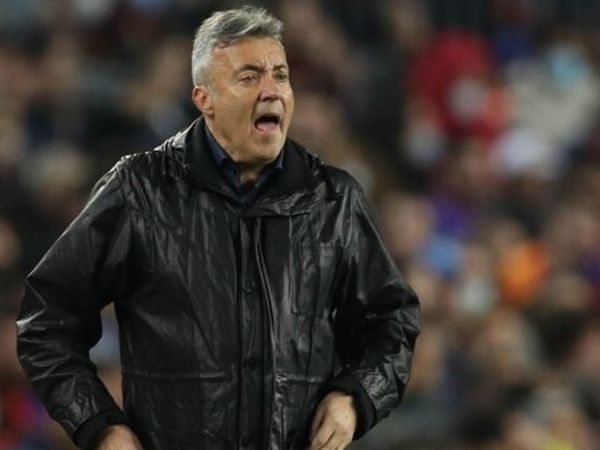 Galatasaray Teknik Direktörü Domenec Torrent, UEFA Avrupa Ligi'nde oynanan Barcelona maçı sonrası açıklamalarda bulundu!