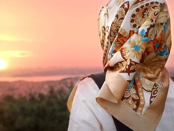 Gardıroba Sakladığı Eniştesiyle Basılan Kadının Hikayesi