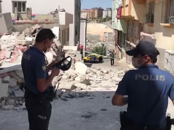 Gaziantep’te 5 Katlı Bina Çöktü