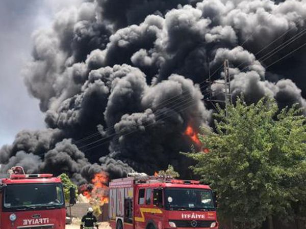 Gaziantep'te Depoda Yangın Çıktı!