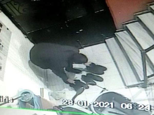 Gaziosmanpaşa'da Ayakkabı Hırsızı Kamerada
