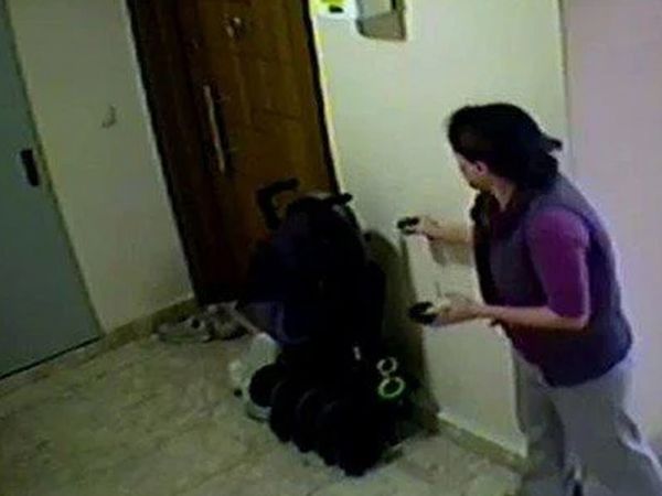 Gaziosmanpaşa’da Yaşayan Çifte Komşu Terörü: Evin Kapısına Çiğ Yumurta Atıp, Dışkı Bıraktı