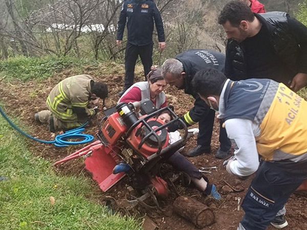 Genç Kız 2 Ayağını Birden Çapa Motoruna Kaptırdı