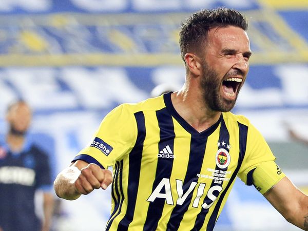 Gökhan Gönül Fenerbahçe'ye Veda Etti!