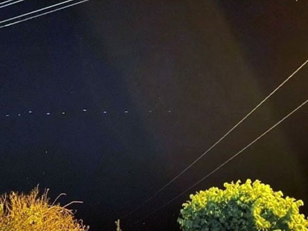 Gökyüzünde Görülen Esrarengiz Sıralı Işıklar Merak Konusu Oldu