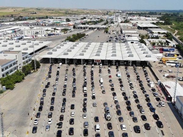 Gurbetcinin memleket aşkı! Kapıkule sınır kapısında rekor kırıldı