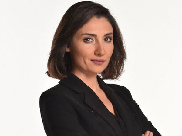 Habertürk canlı yayınında mikrofon kazası