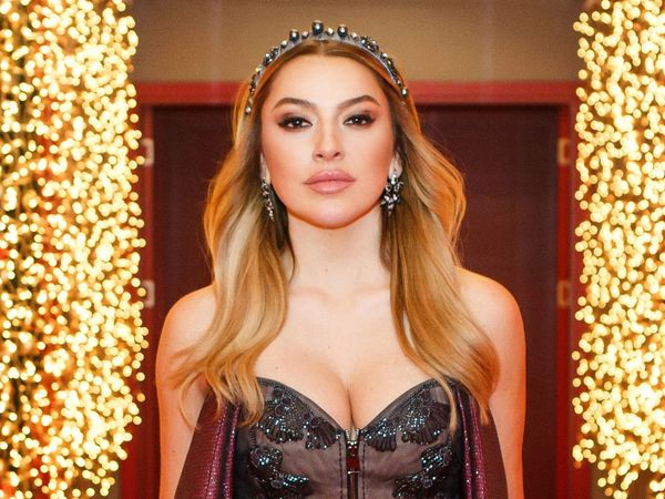 Hadise'den cesur kıyafetle yürek hoplatan dans