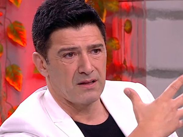 Hakan Ural'dan sanatçılara çınar ağacı çıkışı!