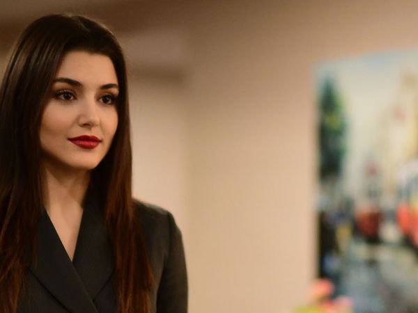 Hande Erçel'in Estetiksiz Hali Ortaya Çıktı!
