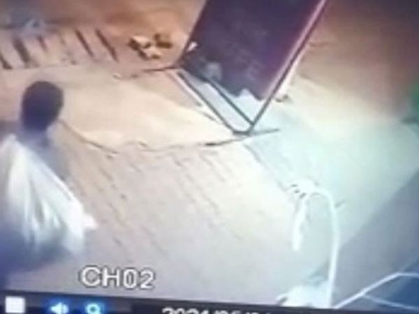 Havalandırma Boşluğundan Girdiği Marketi Soydu