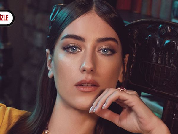 Hazal Kaya Şarkı Söyledi