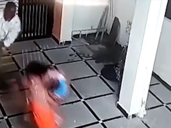Hindistan'da Baltalı Saldırganın Dehşete Düşüren Görüntüleri