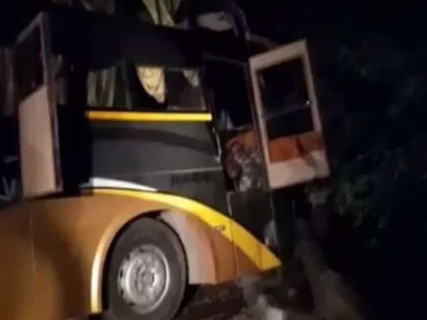Hindistan'da korkunç kaza! Kamyon otobüse çarptı: Çok sayıda ölü ve yaralı var