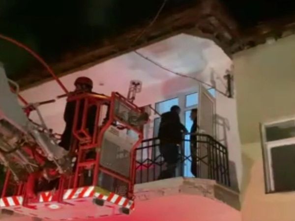 Hırsızlık operasyonu itfaiye merdiveniyle sonlandı: Polis ve hırsız mahsur kaldı!