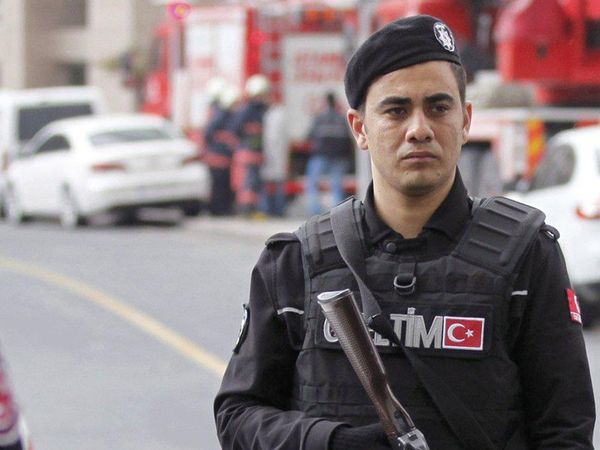 Hırsızlık Yapan Anne Polisi Gözyaşlarına Boğdu