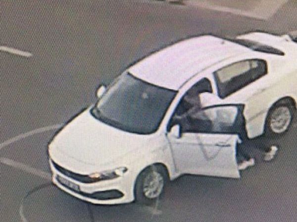Hırsızlık Yapmak İçin Kiraladıkları Aracı Benzini Bitince İttiler